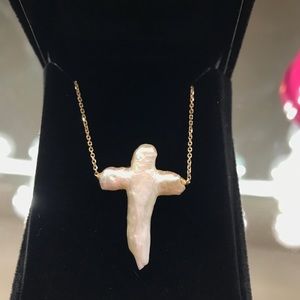 14KT yellow gold mother of pearl cross pendant